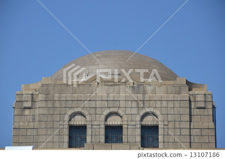 "Maru roof" of Meiji Shrine Gaien / Shinjuku Ward Kasumigaoka Town, Tokyo) "Maru roof" of Meiji Shrine Gaien / Shinjuku Ward Kasumigaoka Town, Tokyo) 13107186