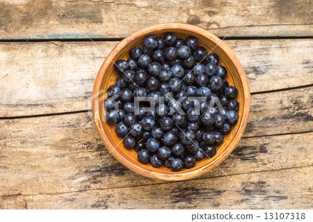 Natural healthy berry background 13107318