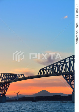 Gate Bridge 13108122