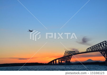 Gate Bridge 13108123