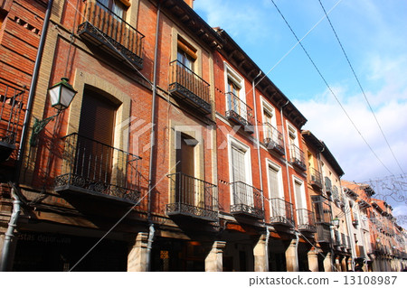 Alcalá de Henares The houses of Mayor Street 13108987