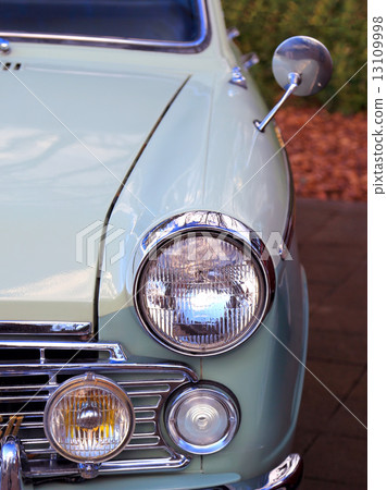 Showa's car 13109998