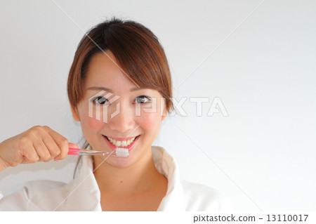 預防齲齒和牙周病 13110017