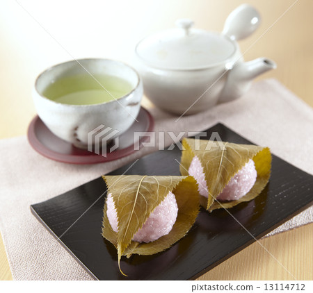 Sakura cake 004 13114712
