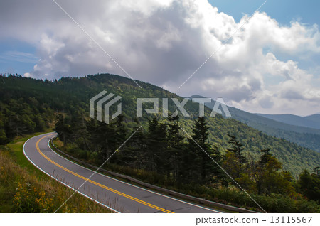 Blue Ridge Mountains and Blue Ridge Parkway Blue Ridge Mountains and Blue Ridge Parkway 13115567