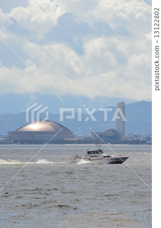 "Fukuoka dome" viewed from the top of Hakata bay (Fukuoka city, Fukuoka prefecture) "Fukuoka dome" viewed from the top of Hakata bay (Fukuoka city, Fukuoka prefecture) 13122802