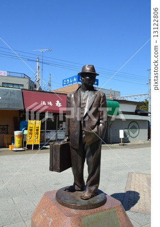Bronze statue of Torajiro car (Shibamata station front / Shibamata Katsushika Ward, Tokyo) Bronze statue of Torajiro car (Shibamata station front / Shibamata Katsushika Ward, Tokyo) 13122806