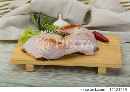 Chicken thigh 13125619
