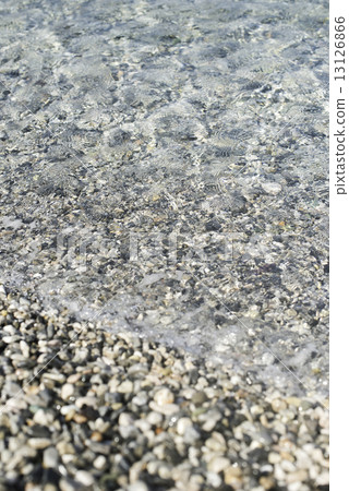 Pebbles beach 13126866