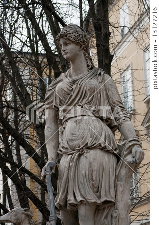 Diana statue Diana statue 13127216