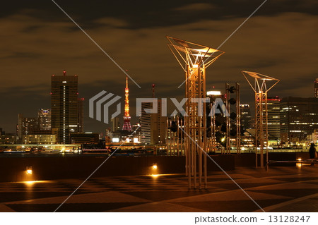 Tokyo Tower wishing from Harumi Passenger Terminal 13128247