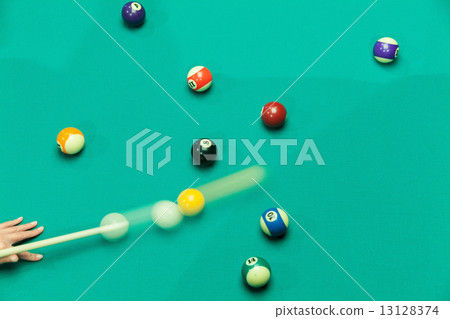 Breaking Pool Balls on green table 13128374