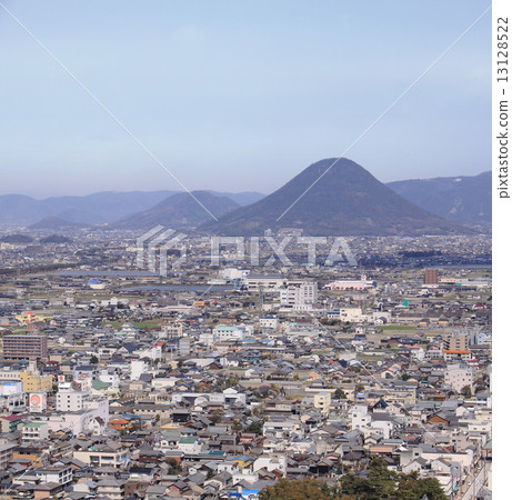 From the city of Zentsuji hope Sanuki Fuji, Sanuki Plain from the top of Mt. 13128522