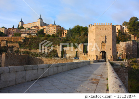 Alcantara bridge in Toledo 13128874