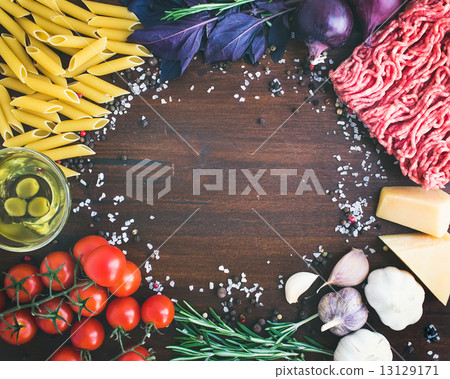 Pasta Bolognese ingredients Pasta Bolognese ingredients 13129171
