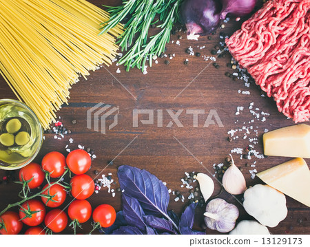 Pasta Bolognese ingredients 13129173