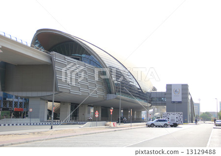 Metro Station 13129488