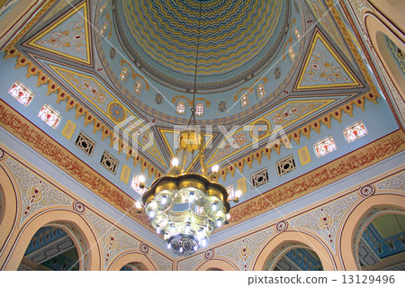 Ceiling of Jumeirah Mosque 13129496