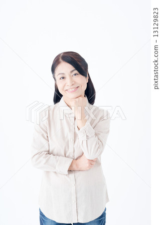 Senior women Senior women 13129823