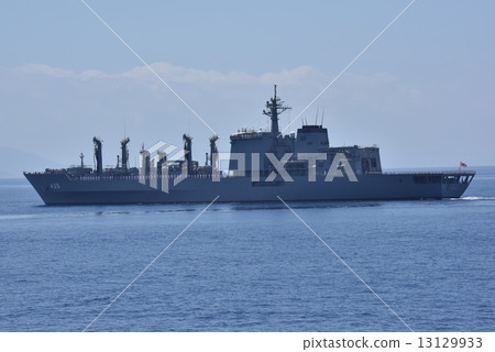 海上自衛隊補給船(港口) 海上自衛隊補給船(港口) 13129933