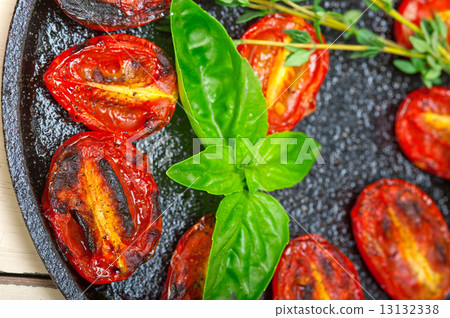 baked cherry tomatoes with basil and thyme baked cherry tomatoes with basil and thyme 13132338