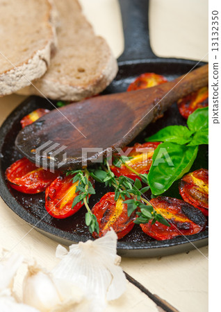 baked cherry tomatoes with basil and thyme 13132350