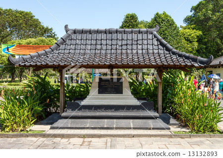 Prambanan temple, Yogyakarta, Java island, Indonesia Prambanan temple, Yogyakarta, Java island, Indonesia 13132893