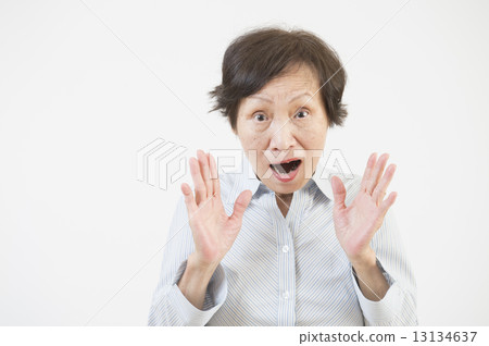 Amazing Senior Women 13134637