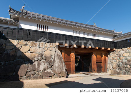 Matsumoto Castle Taikomon 13137036