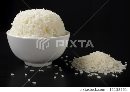 White steamed rice in ceramic bowl and polished rice White steamed rice in ceramic bowl and polished rice 13138361