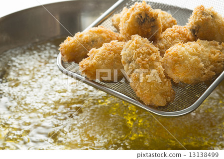 Deep fried oysters  13138499