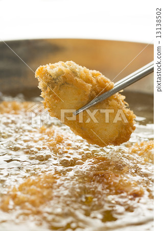 Deep fried oysters  13138502