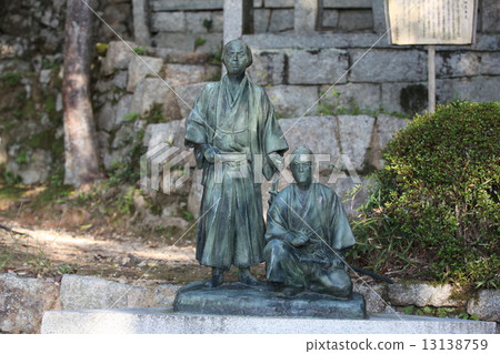 Kyoto City Lingyama Keikoku Shrine Sakamoto Ryoma Nakaoka Shintaro statue 13138759