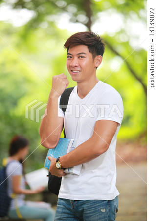 Young, student, lifestyle, eduaction, casual, handsome, youth, outdoor, studying, school, campus 13139072