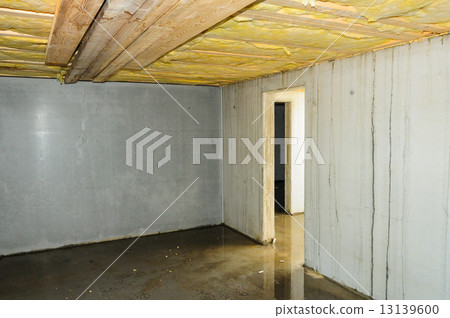Wet faulty builded cellar 13139600