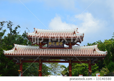 Shurumon (Shuri Castle / Shuri, Naha City, Okinawa Prefecture) Shurumon (Shuri Castle / Shuri, Naha City, Okinawa Prefecture) 13140380