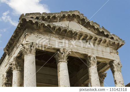 Roman temple of August in Pula, Croatia Roman temple of August in Pula, Croatia 13142318