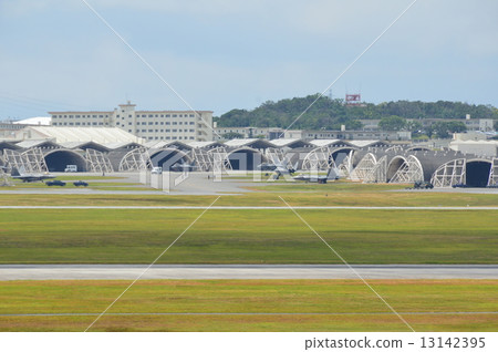 "American Air Force · Kadena Base" as seen from "Kaido Road Station" (Kadena Town, Nakagami-gun, Okinawa Prefecture) "American Air Force · Kadena Base" as seen from "Kaido Road Station" (Kadena Town, Nakagami-gun, Okinawa Prefecture) 13142395