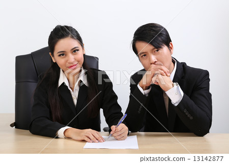 Office Office 13142877