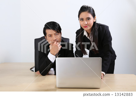 Office Office 13142883