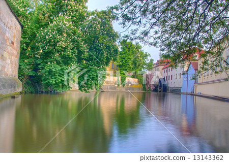 Kampa park nad Vltava river 13143362