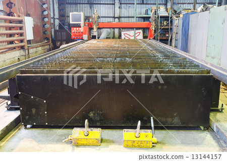 CNC oxy-fuel and plasma torches cutting machine CNC oxy-fuel and plasma torches cutting machine 13144157