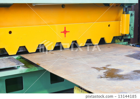 blade of cutting machine for metal sheets 13144185