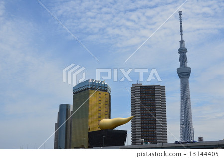 Asahi Beer Tower Left Super Dry Hall Stock Photo