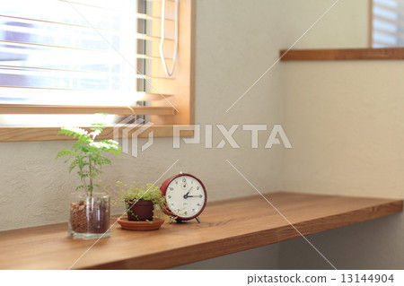 Window side 13144904