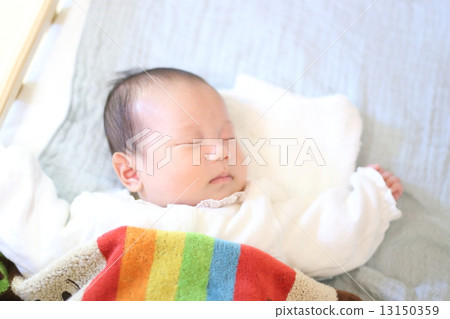 Sleeping baby (2 months old) 13150359