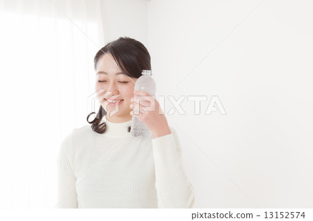 plastic bottle, person, grinning 13152574