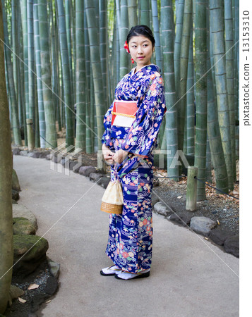 Kimono Bamboo stand 1 standing 13153310