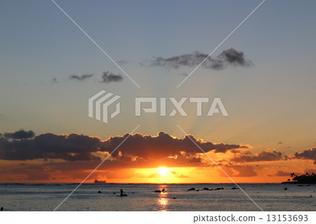 阿拉莫阿納的日落 13153693