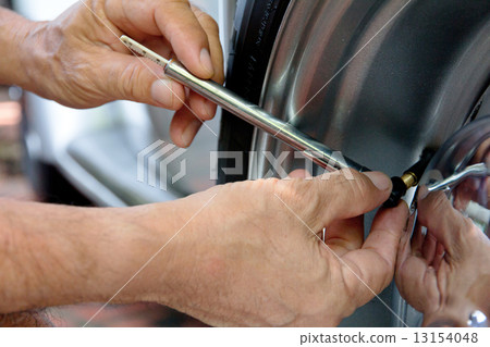 Checking air pressure background  13154048